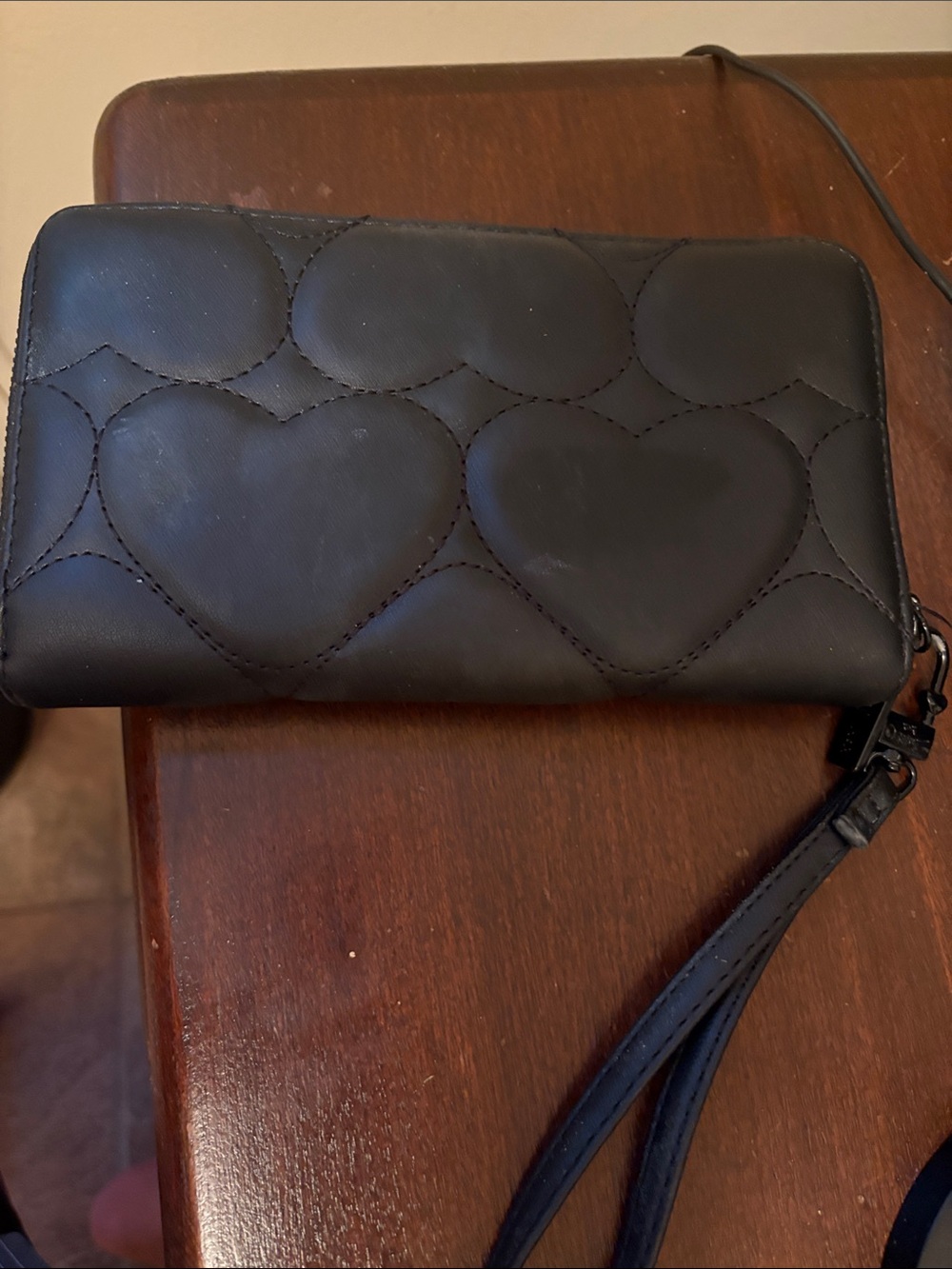 Betsey Johnson Black Quilted Heart Wristlet Wallet with Wrist Strap - Picture 2 of 5